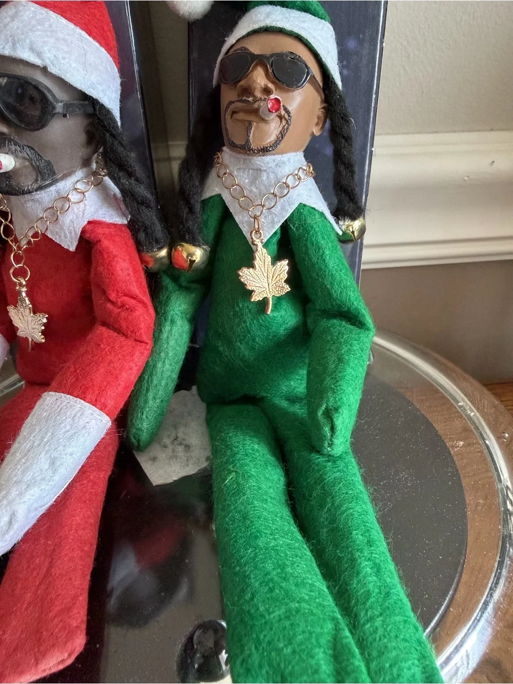 SNOOP ON A STOOP Holiday Elf in green or red with dreads necklace and New in box